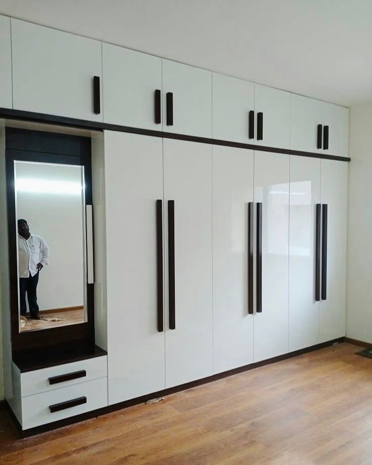 Wardrobe Cabinet